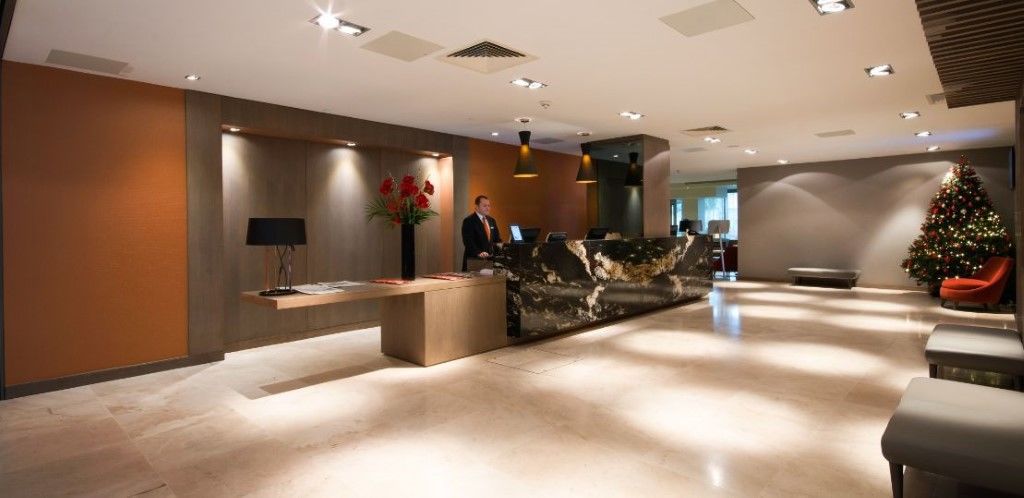 Clayton Hotel Chiswick London Exterior photo